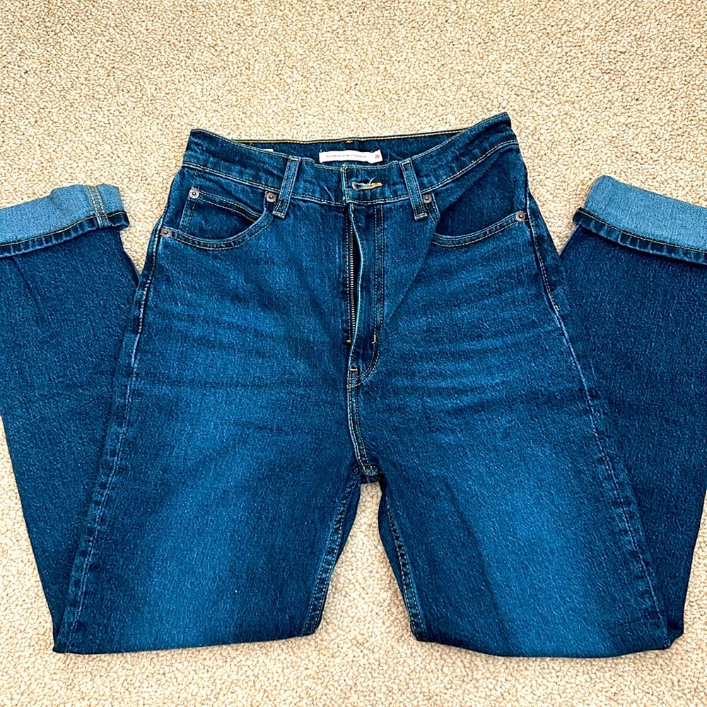 New Women’s Levi Jeans